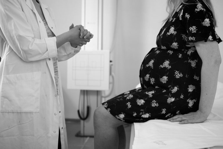 Défis actuels en matière de santé reproductive pour les jeunes