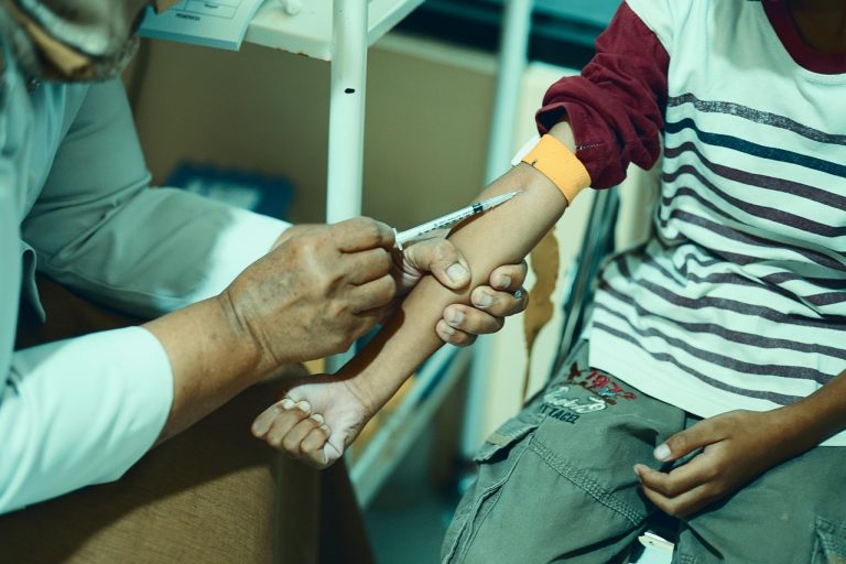 Prévention infectieuse : vaccination et hygiène communautaire